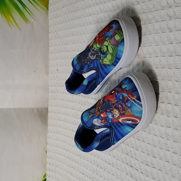 Disney Other - Disney Marvel Adventures Toddler sneakers size 7